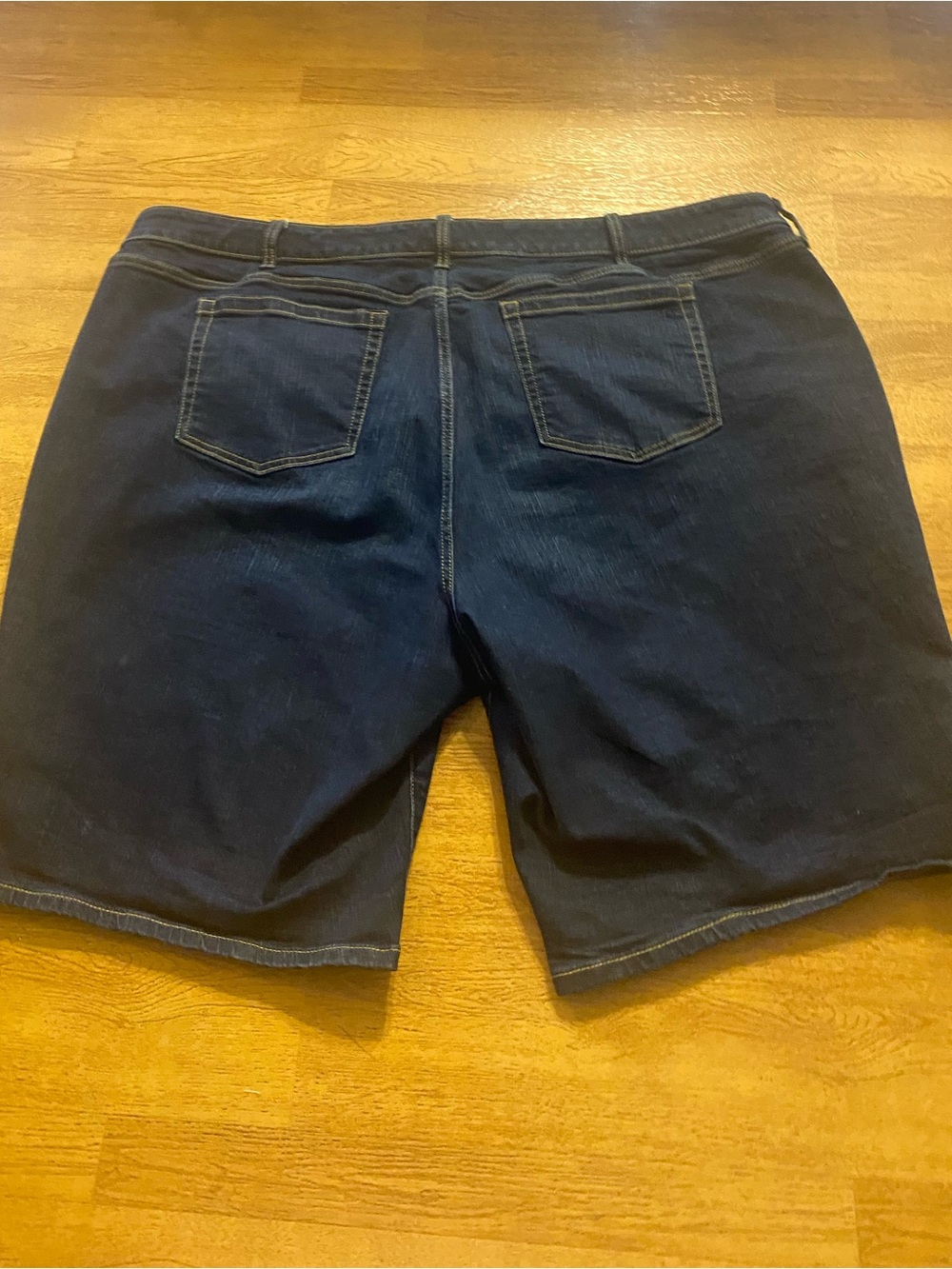 Torrid size 28 Bermuda Shorts Vintage Stretch Denim Mid Rise Indigo Dadcore